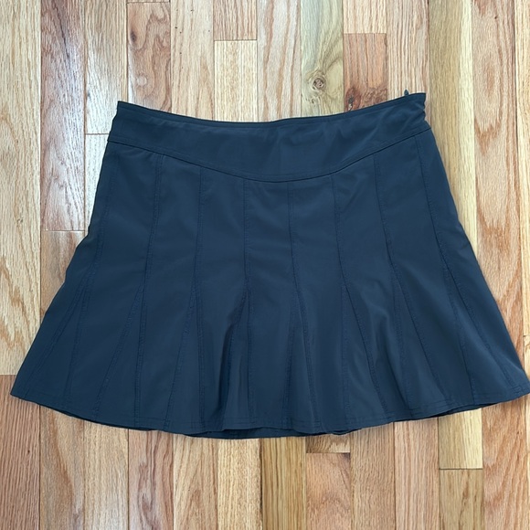 ATHLETA WOMENS DARK GRAY WEAR ABOUT SKORT SKIRT SIZE 10 SIDE ZIPPER ATHLETIC - Picture 2 of 7